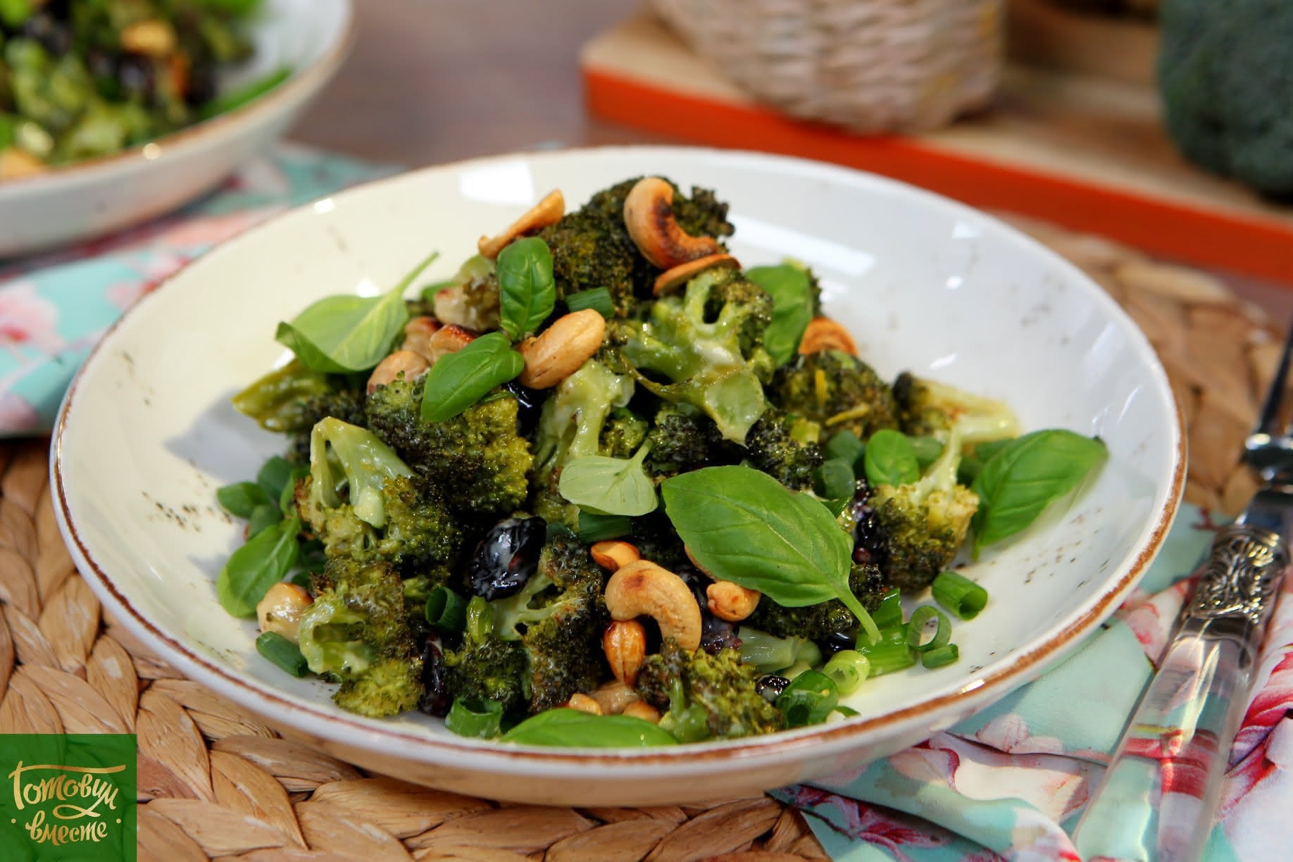 Салат із запеченою броколі