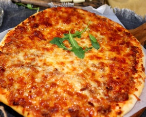 Пицца Болоньезе с соусом Бешамель