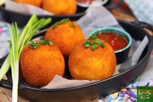 Arancini with cheese