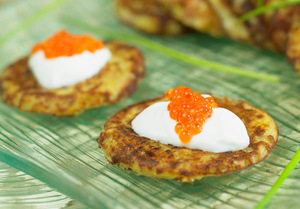 Картофельные блинчики с икрой и хреном