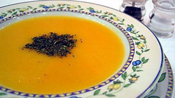 Türkische Karottensuppe