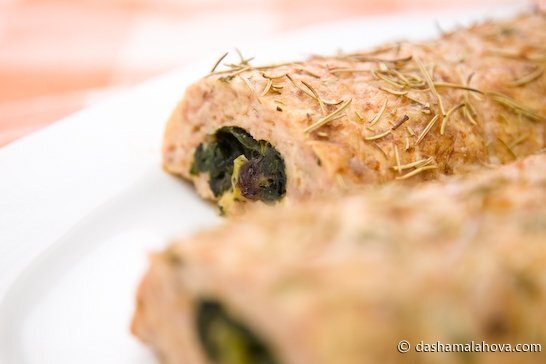 Мясной рулет со шпинатом