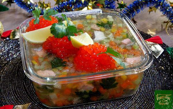 Заливное из рыбы с овощами