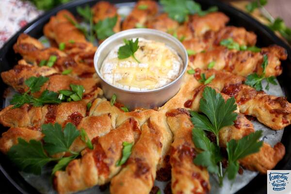 Гриссини с ветчиной и сыром