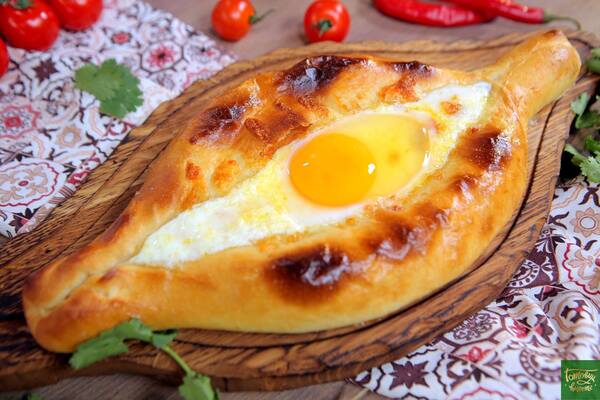 Khachapuri in Adjarian style