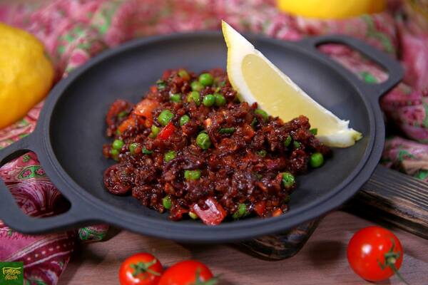 Паэлья из дикого риса с кальмарами