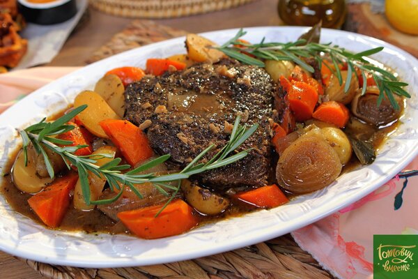 Тушеное мясо - Pot roast