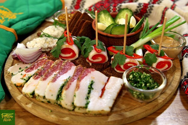 Закуски із сала