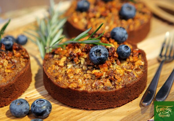 Шоколадные мини-тарты с грецкими орехами
