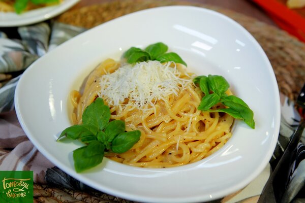 Паста с сыром и перцем - Качо э пепе (Cacio e pepe)