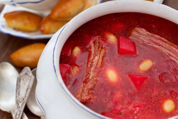 Красный борщ с семейными нюансами